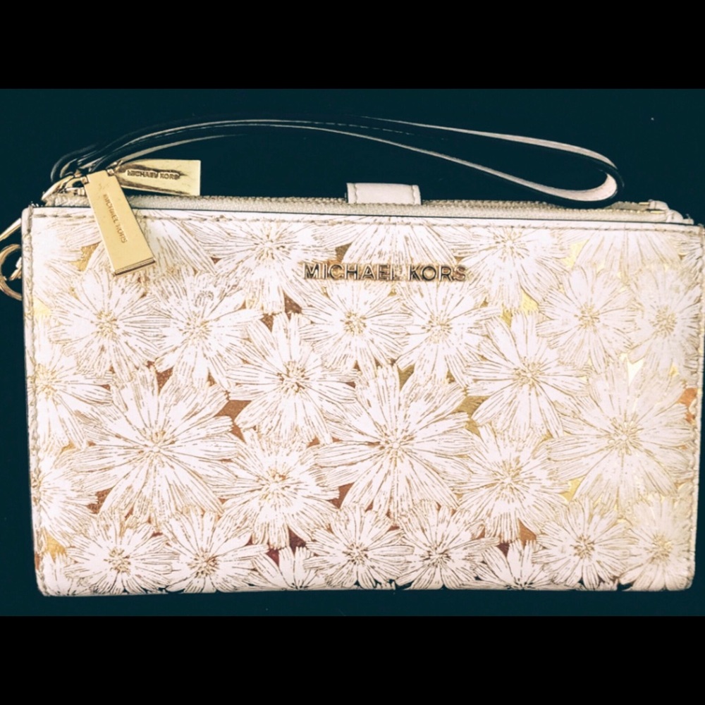 ✨BEAUTIFUL Michael Kors double-zip wallet wristlet